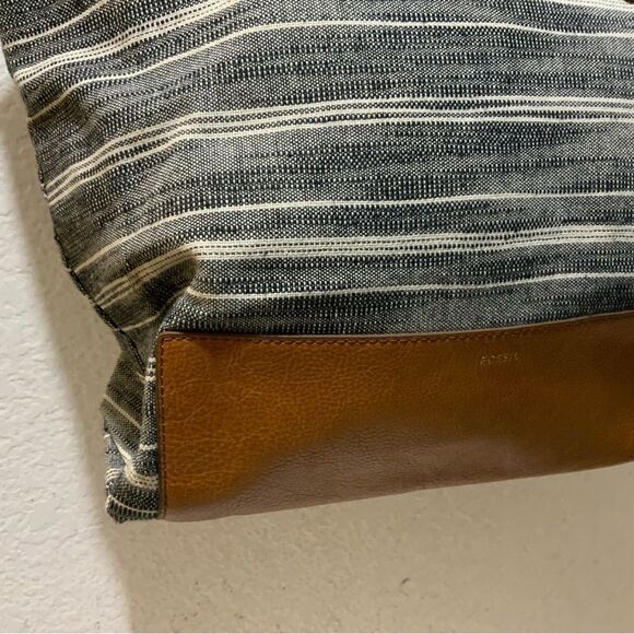 Fossil Madison Black Striped Canvas Tote Bag Purse Hand Bag top zip - Picture 3 of 12